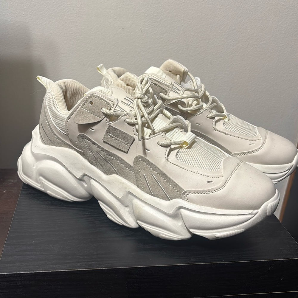 Men’s trainers